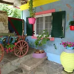 Nicola's Gaios